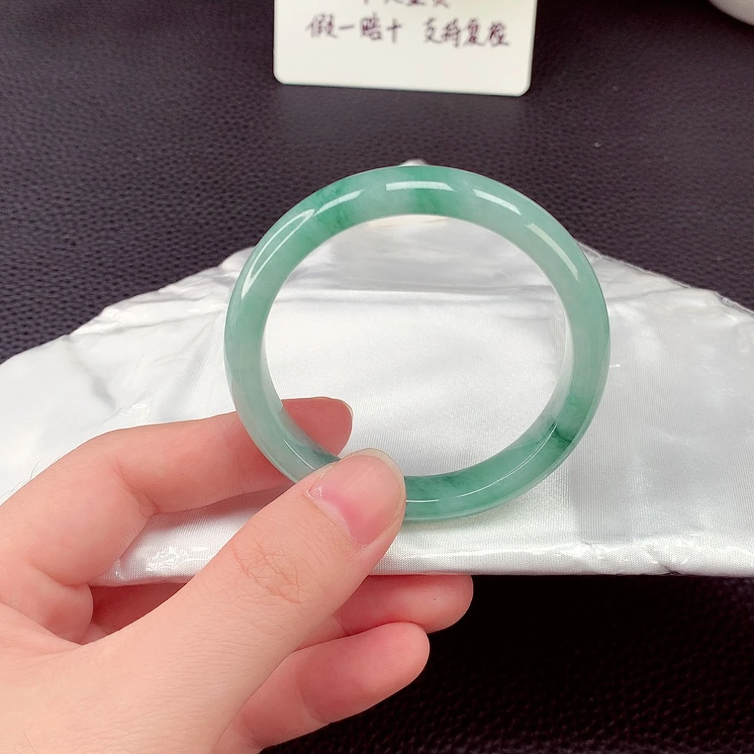 未镶嵌手镯翡翠翡翠