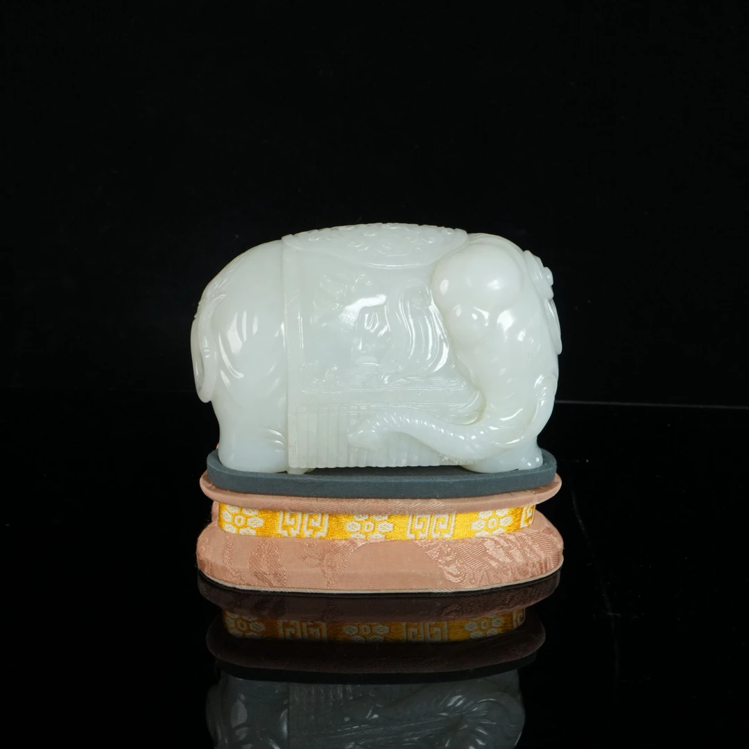 DY-B6366 玉象 1126g