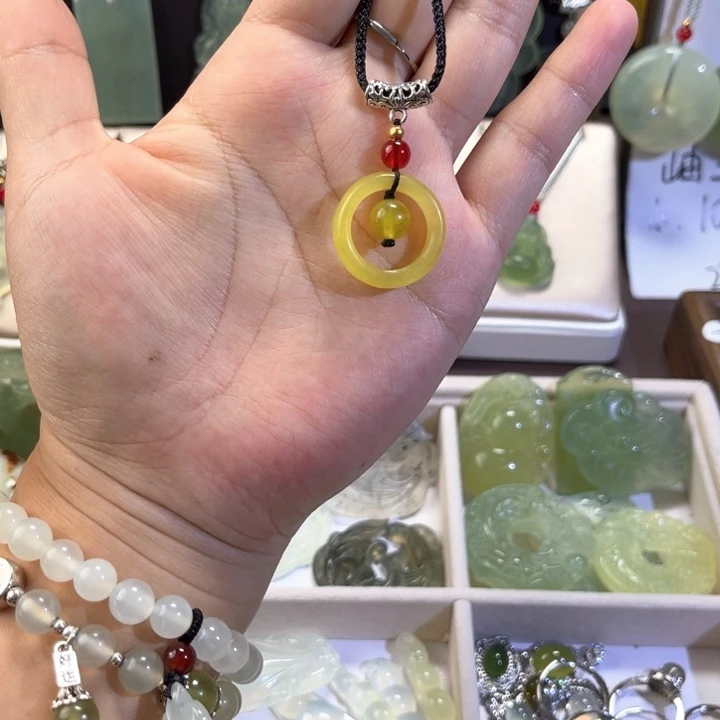 未镶嵌蛇纹石玉吊坠(赠链)福利戒圈吊坠默认微瑕不退不换
