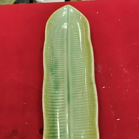 瓷片各种摆件，瓷片，沙锅，都有微瑕疵！