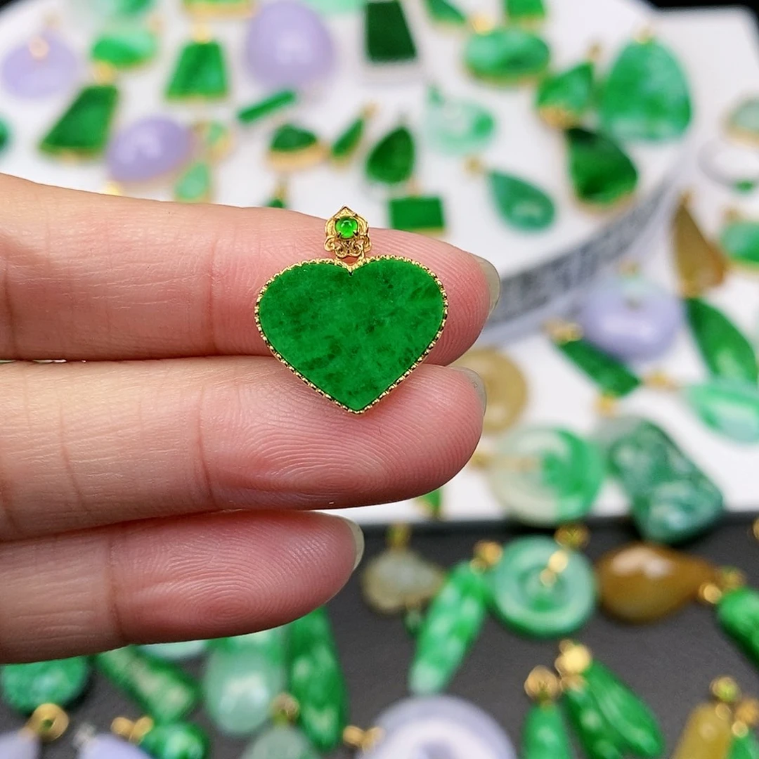 翡翠吊坠(不含链)18K金镶嵌