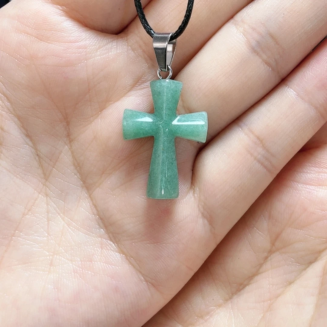 东陵石合金颈饰吊坠