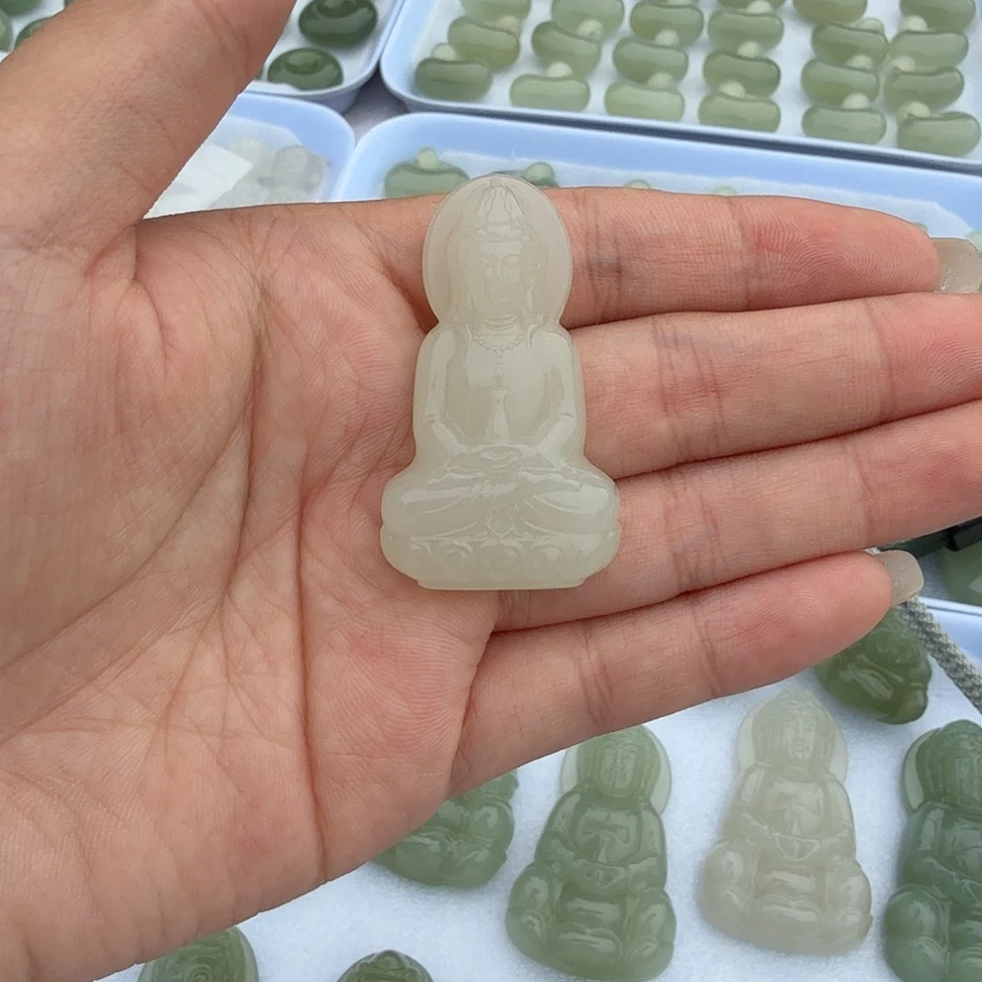 和田玉未镶嵌颈饰买断不退不换