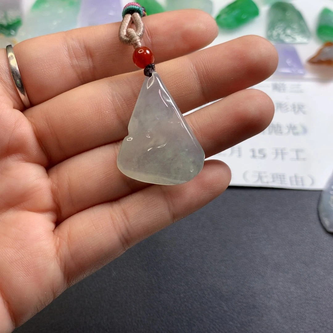 【闪购商品】翡翠吊坠(不含链)未镶嵌菲配金扣发货