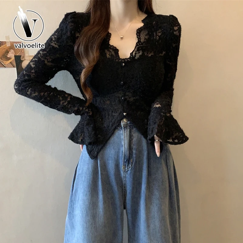VALVOELITE蕾丝打底衫内搭女秋冬季大码显瘦设计感镂空喇叭袖上衣