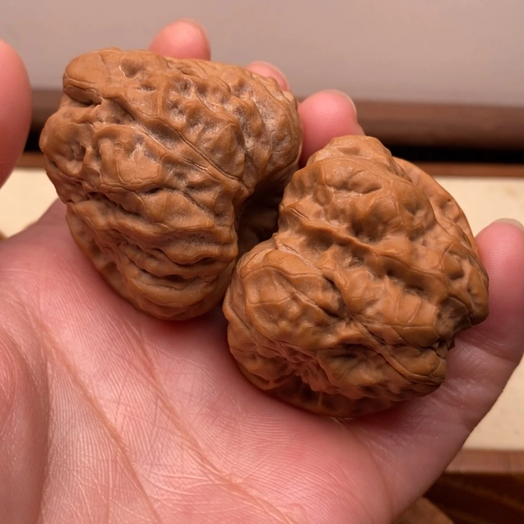 【闪购商品】把件文玩核桃蜕*～边42左右