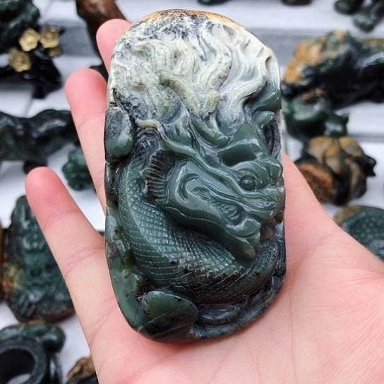 岫岩河磨玉（透闪石质玉）把件未镶嵌