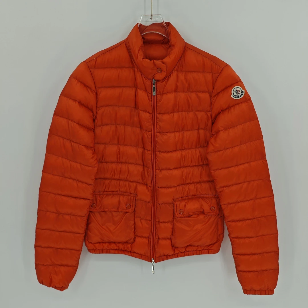 99新 MONCLER Moncler/蒙口  橘色刺绣徽标羽绒服/1码/Sw24813