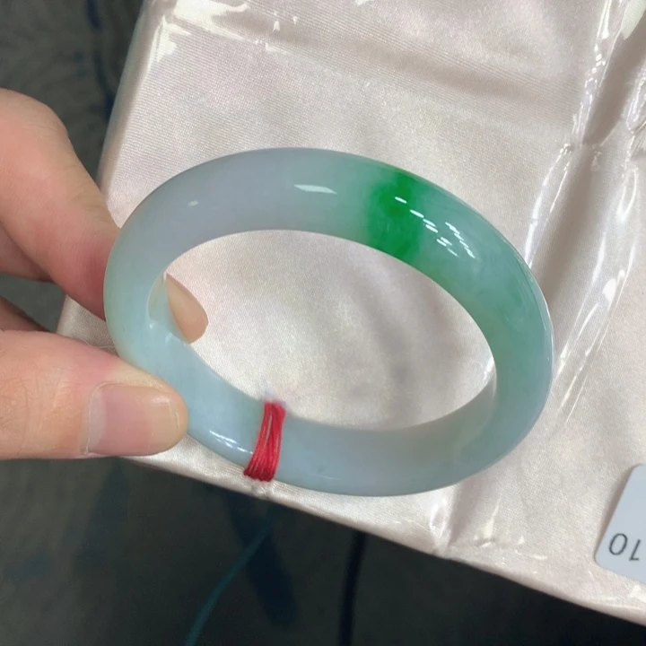 翡翠未镶嵌手镯翡翠