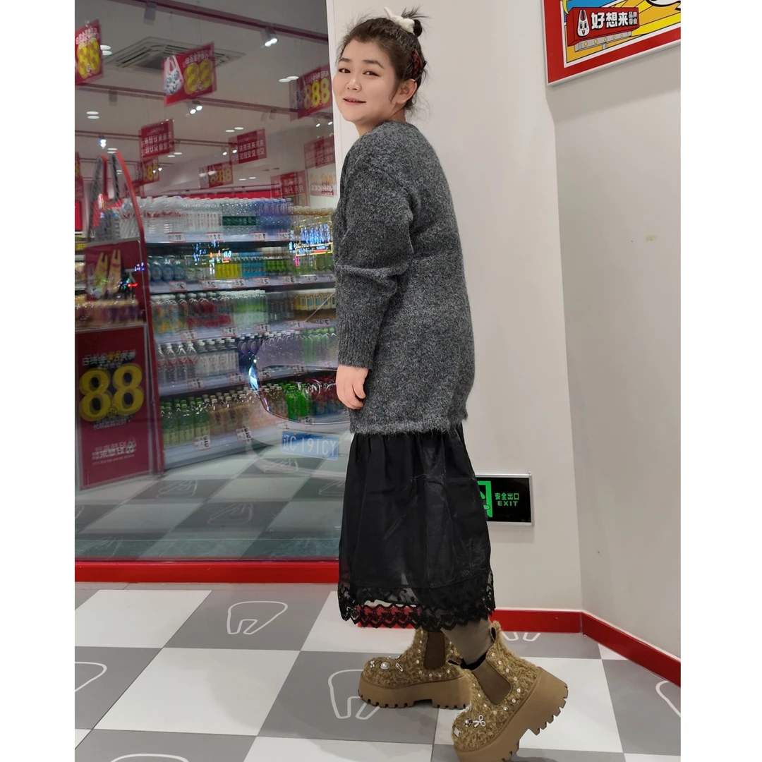 大博姐大码简约慵懒浪漫设计感蕾丝下摆可拆卸灰色连衣裙7839