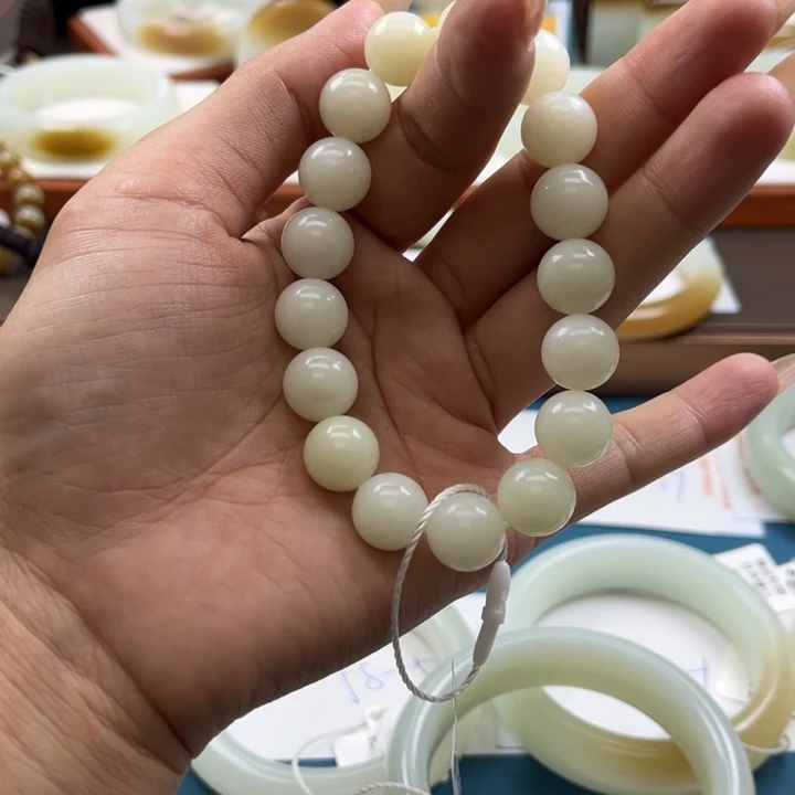 和田玉手串未镶嵌