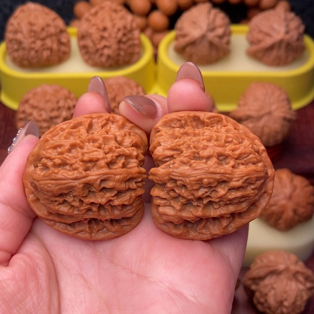 把件文玩核桃40老树“红皮”三角彊