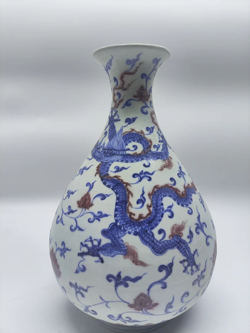 清花釉里红龙凤呈祥玉湖春瓶