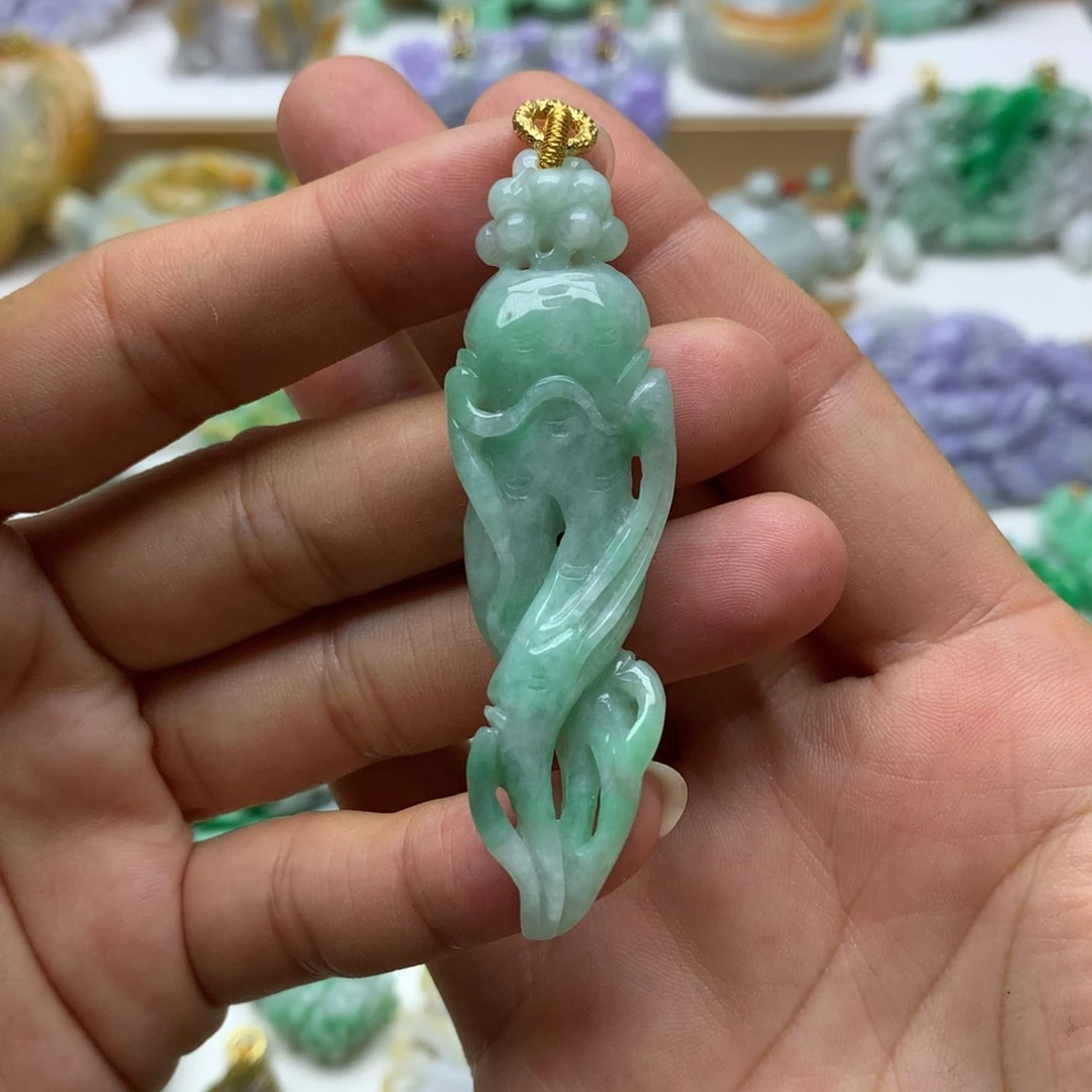 翡翠未镶嵌颈饰翡翠