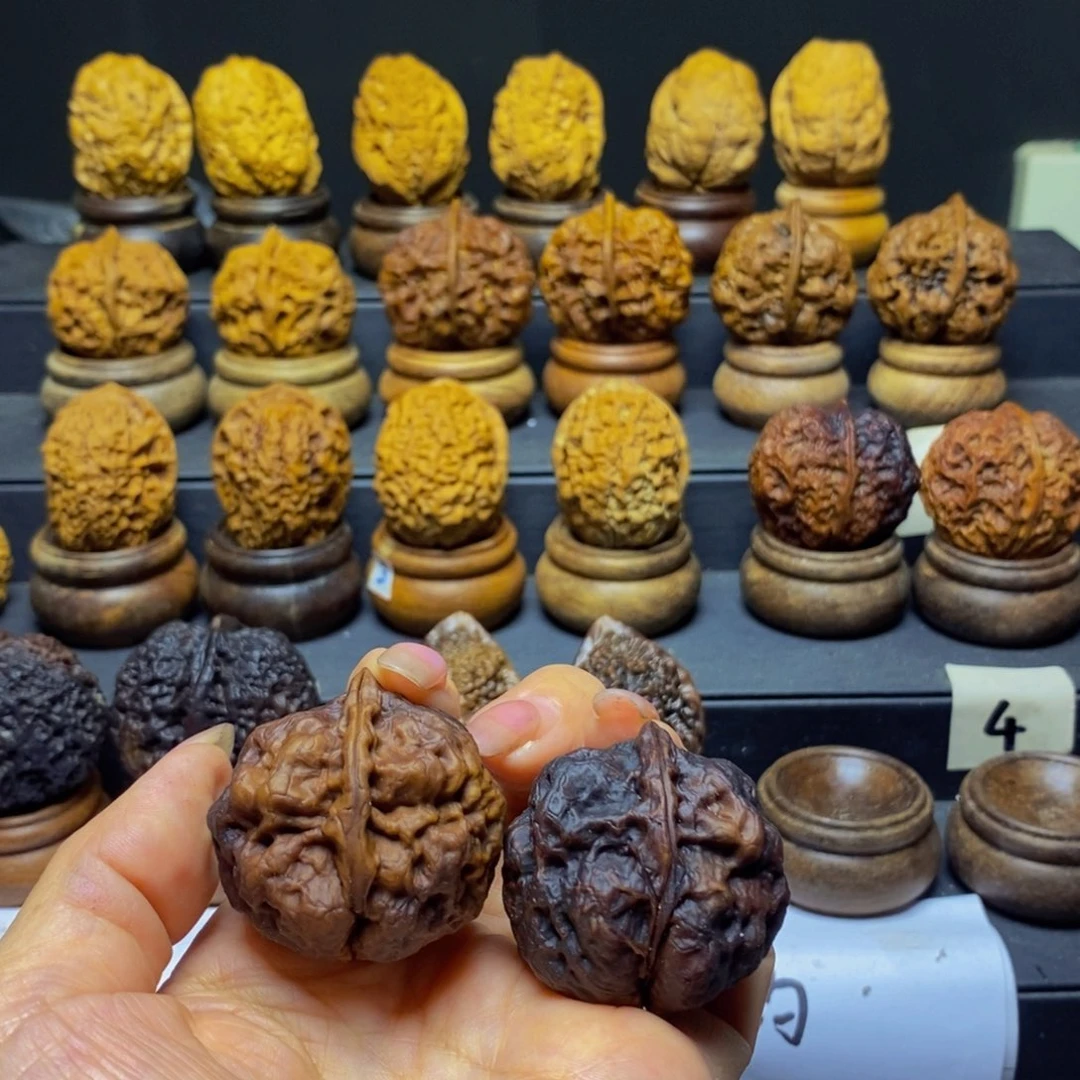 文玩核桃吊坠毒王38