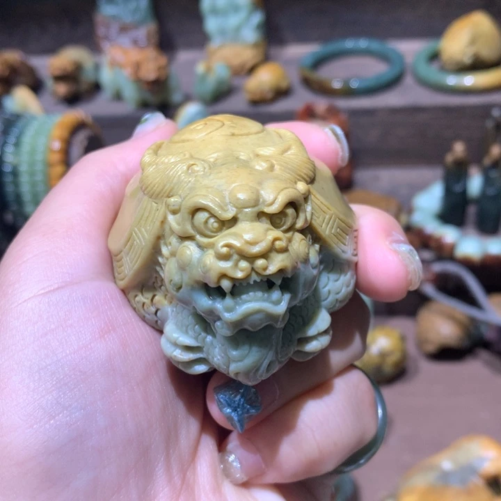 岫岩河磨玉（透闪石质玉）未镶嵌把件