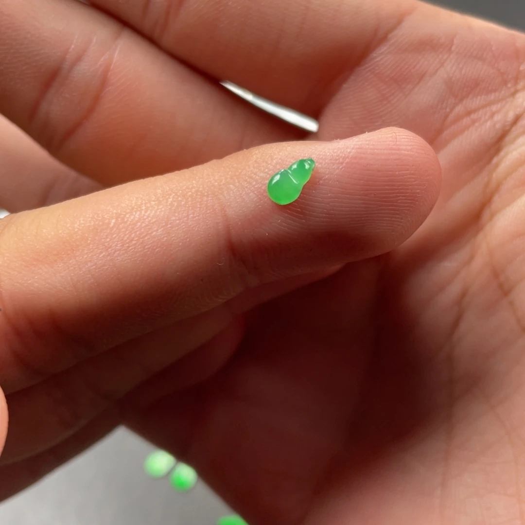 翡翠未镶嵌挂件翡翠