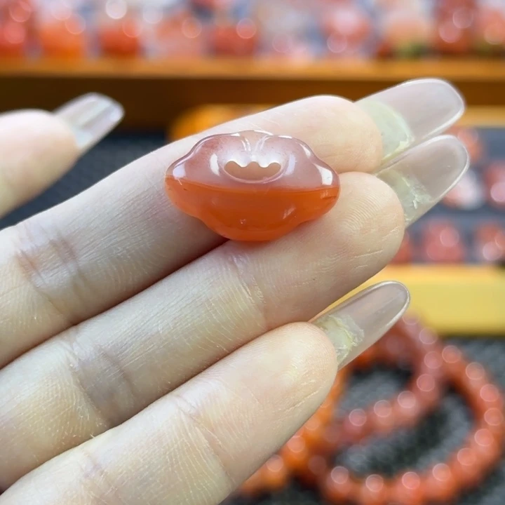 明***天南红玛瑙未镶嵌珠宝半成品平安锁2