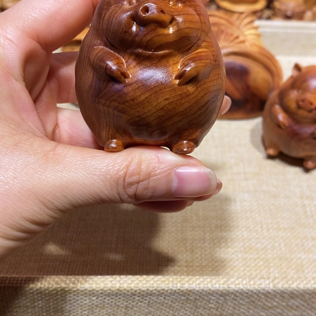 柏木（崖柏）黑*黑崖柏手把件，猪