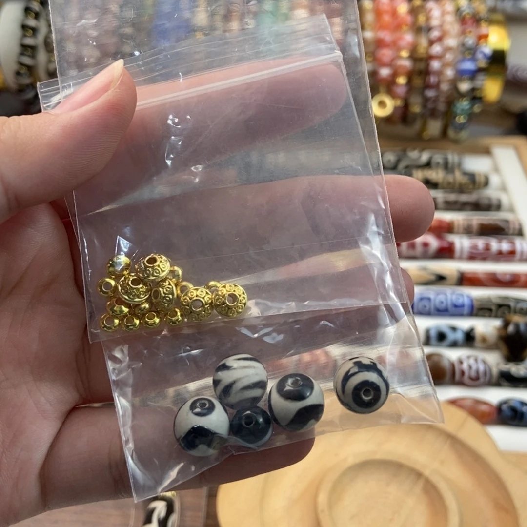 敬***头未镶嵌散珠玛瑙/玉髓