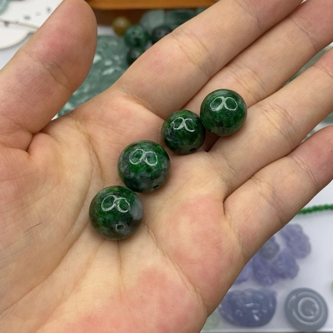 青***限翡翠未镶嵌颈饰绿珠