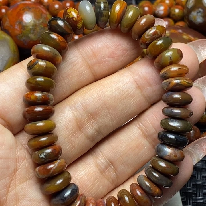 玛瑙/玉髓颈饰未镶嵌草*