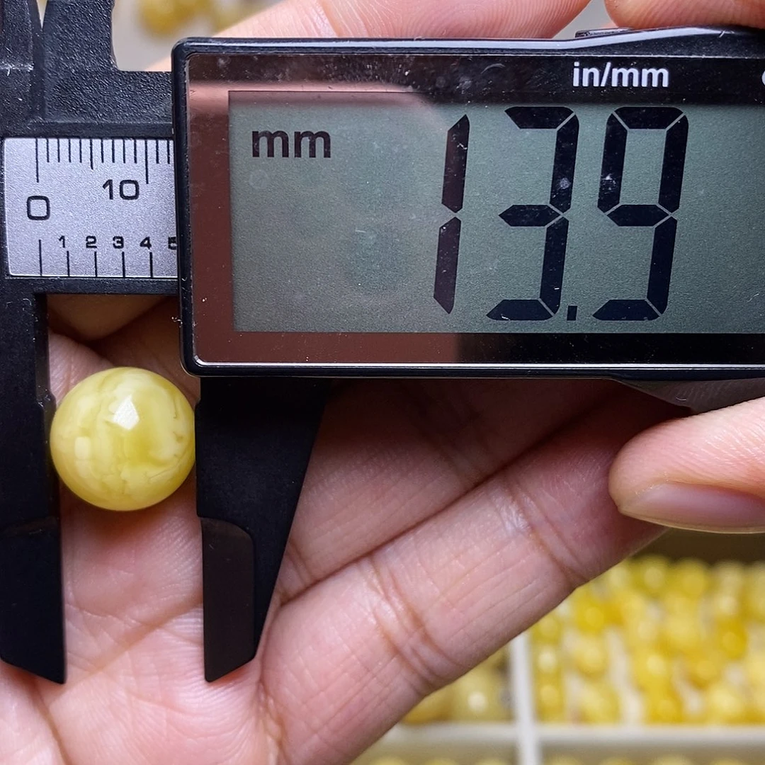 裸石琥珀未镶嵌蜜蜡圆珠