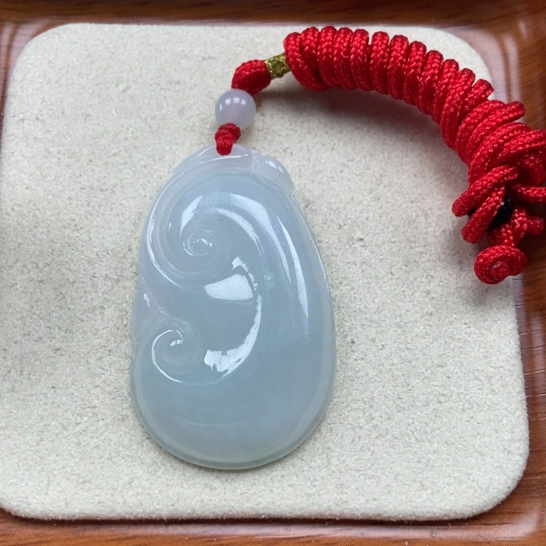 翡翠未镶嵌颈饰如意吊坠