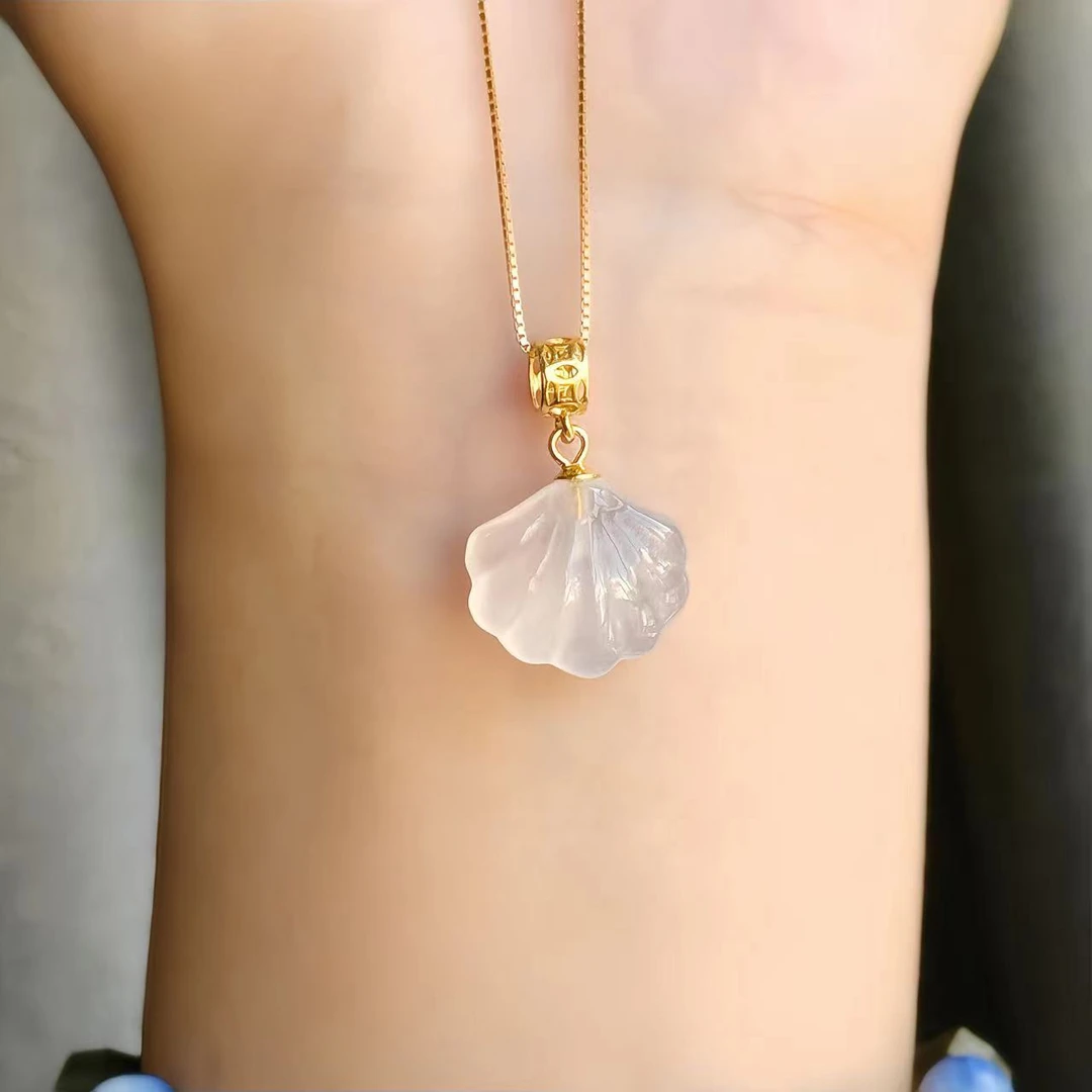 玛瑙玉髓马料贝壳项链玉质温润细腻经典精致精美女款天然玉石颈饰