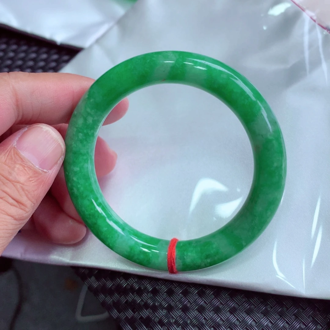 翡翠未镶嵌手镯翡翠
