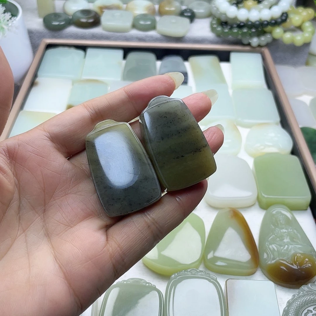 颈饰未镶嵌和田玉（糖玉）坚**己