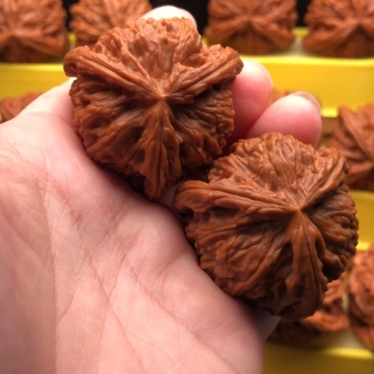 巴***杨吊坠文玩核桃核桃