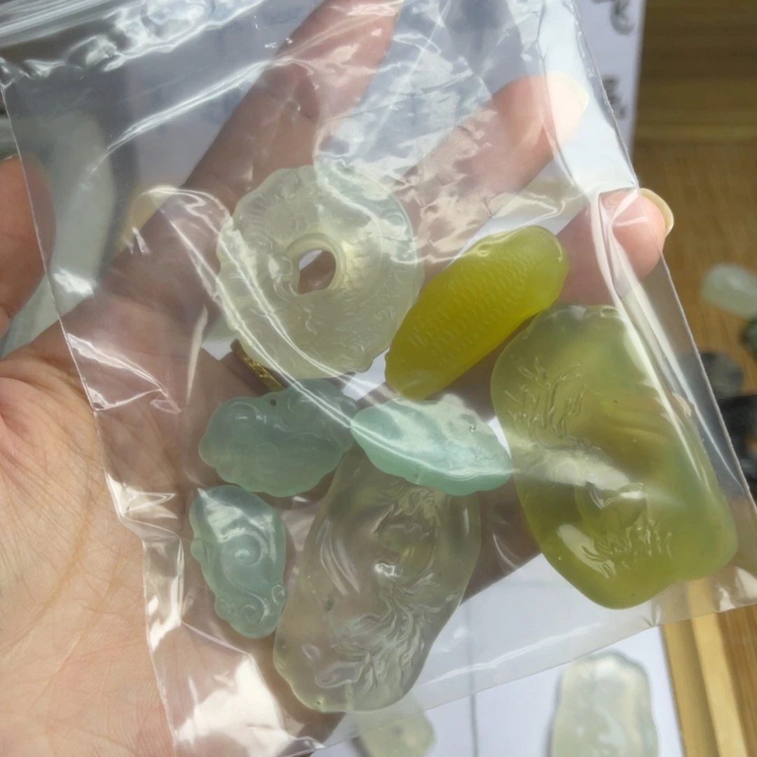 *****未镶嵌蛇纹石玉颈饰