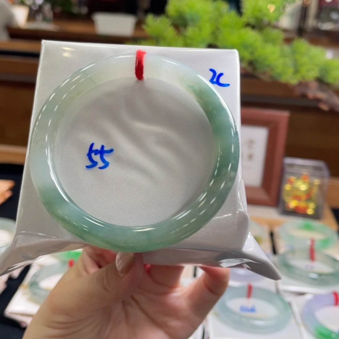 翡翠手镯未镶嵌55 圆条