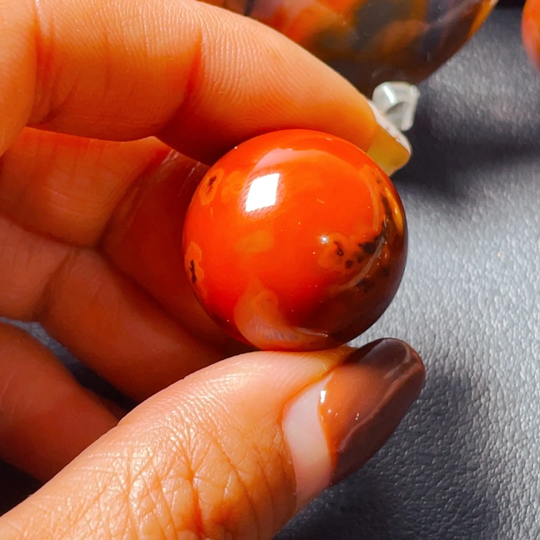 未镶嵌颈饰玛瑙/玉髓荣****佛