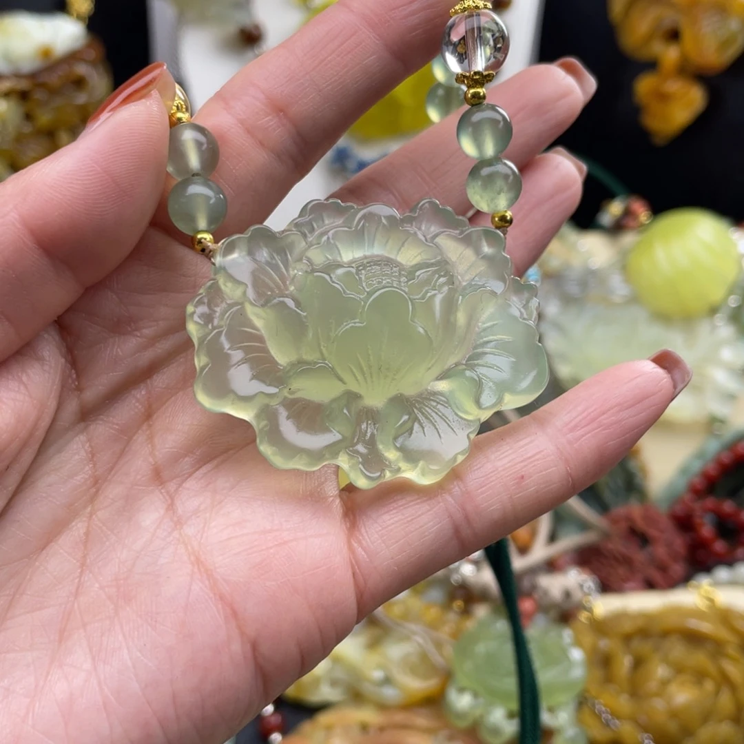 未镶嵌蛇纹石玉颈饰