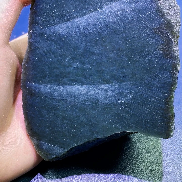未镶嵌和田玉（糖玉）珠宝半成品