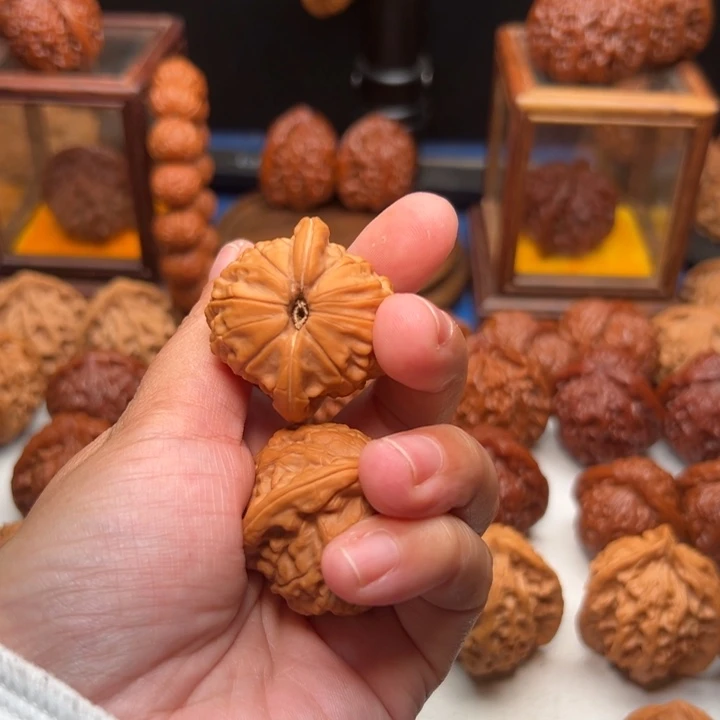 吊坠桃核雨*好好好好好好