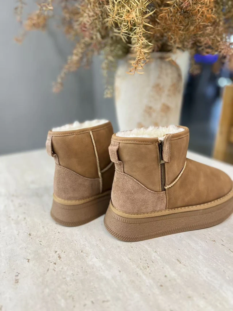 【Mi SHang】皮皮面时髦厚底雪地靴~6035~