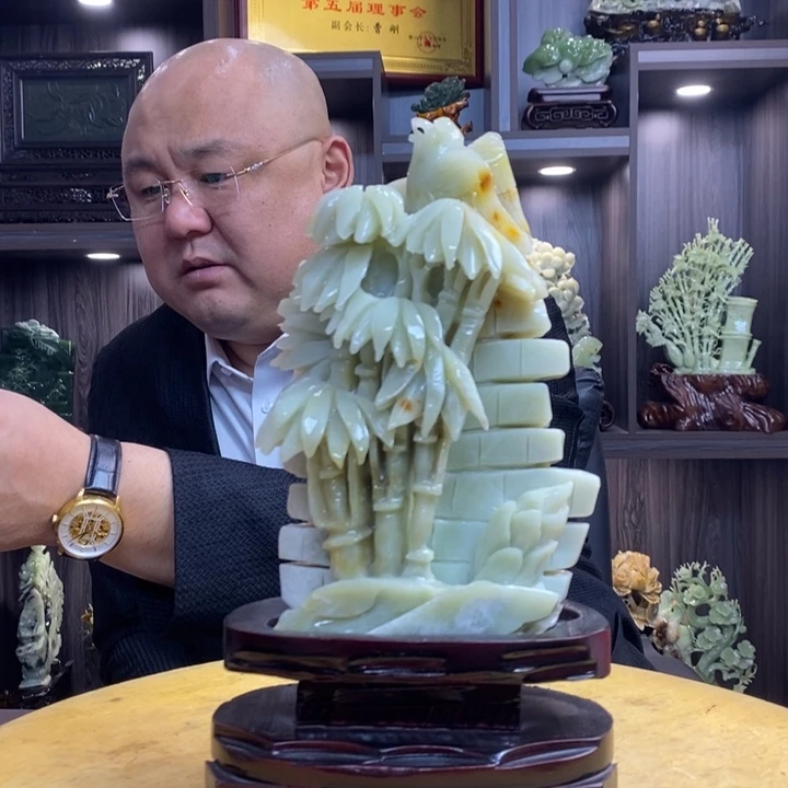 蛇纹石玉（覆膜）珠宝奇石未镶嵌半****雪