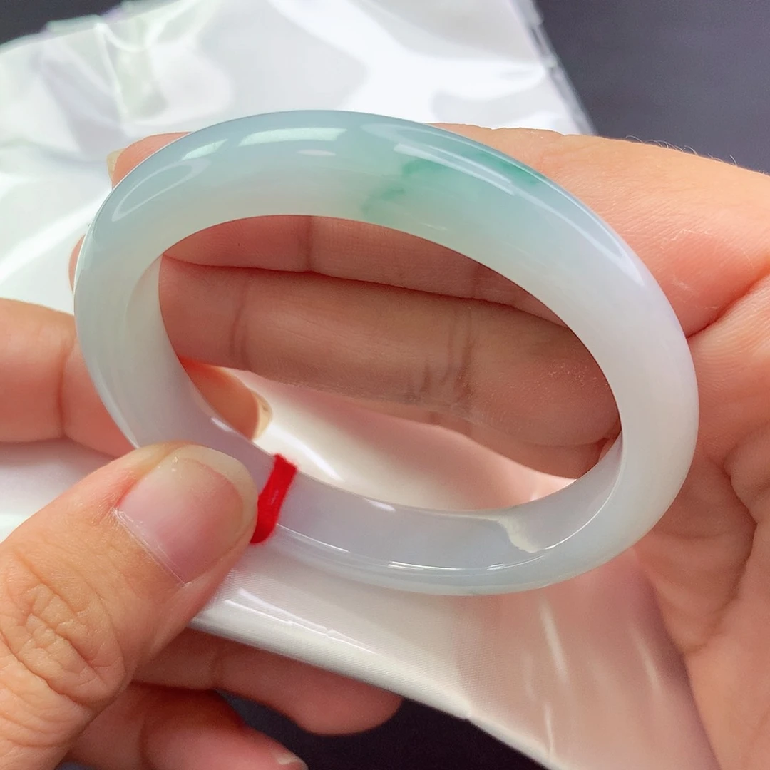 【闪购商品】未镶嵌手镯翡翠贵妃a 893499