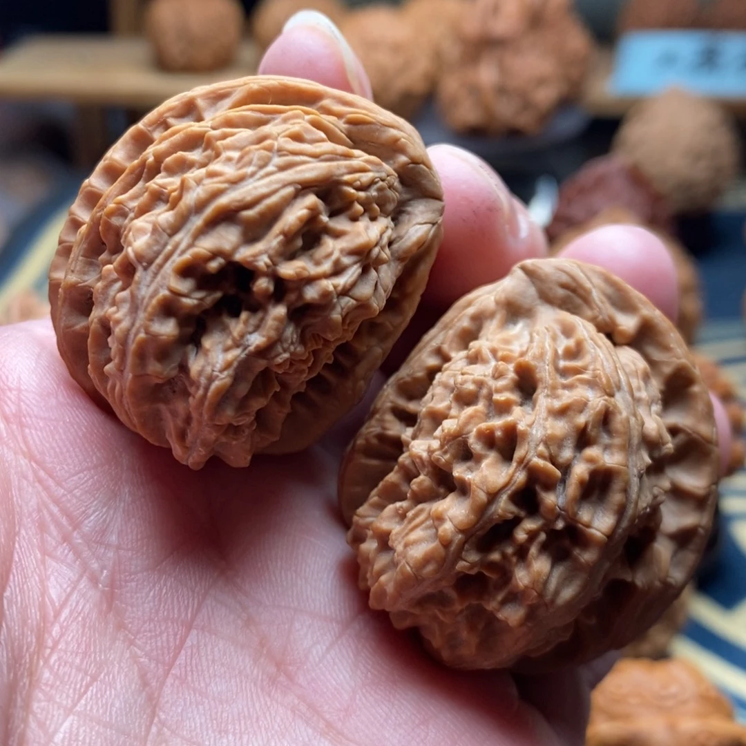 吊坠文玩核桃全品白狮子座山雕