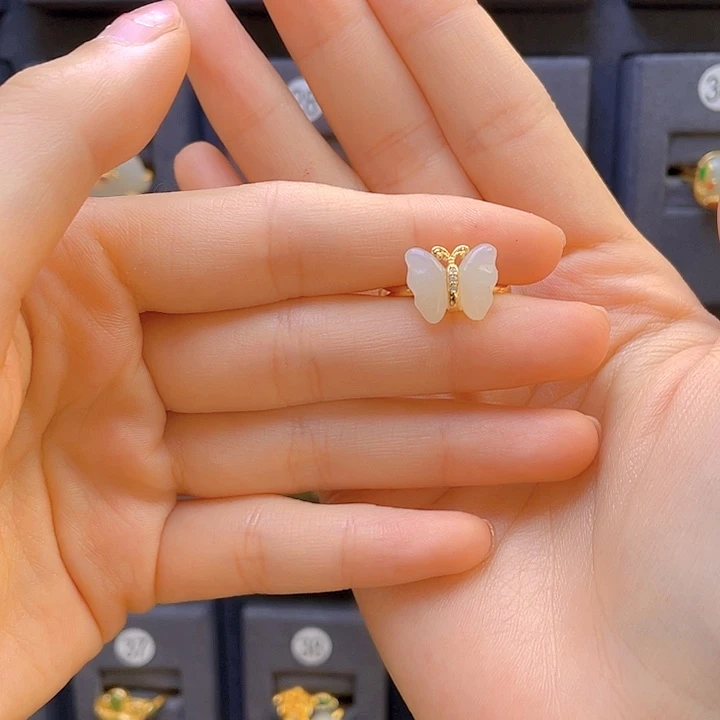 和田玉戒指银S925镀金镶嵌