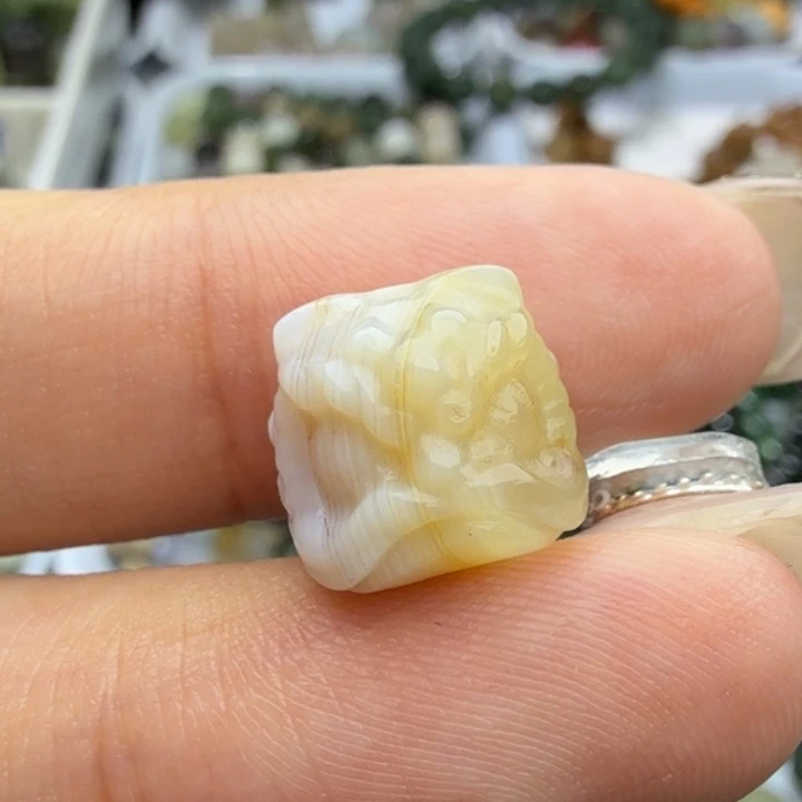 和田玉未镶嵌珠宝半成品