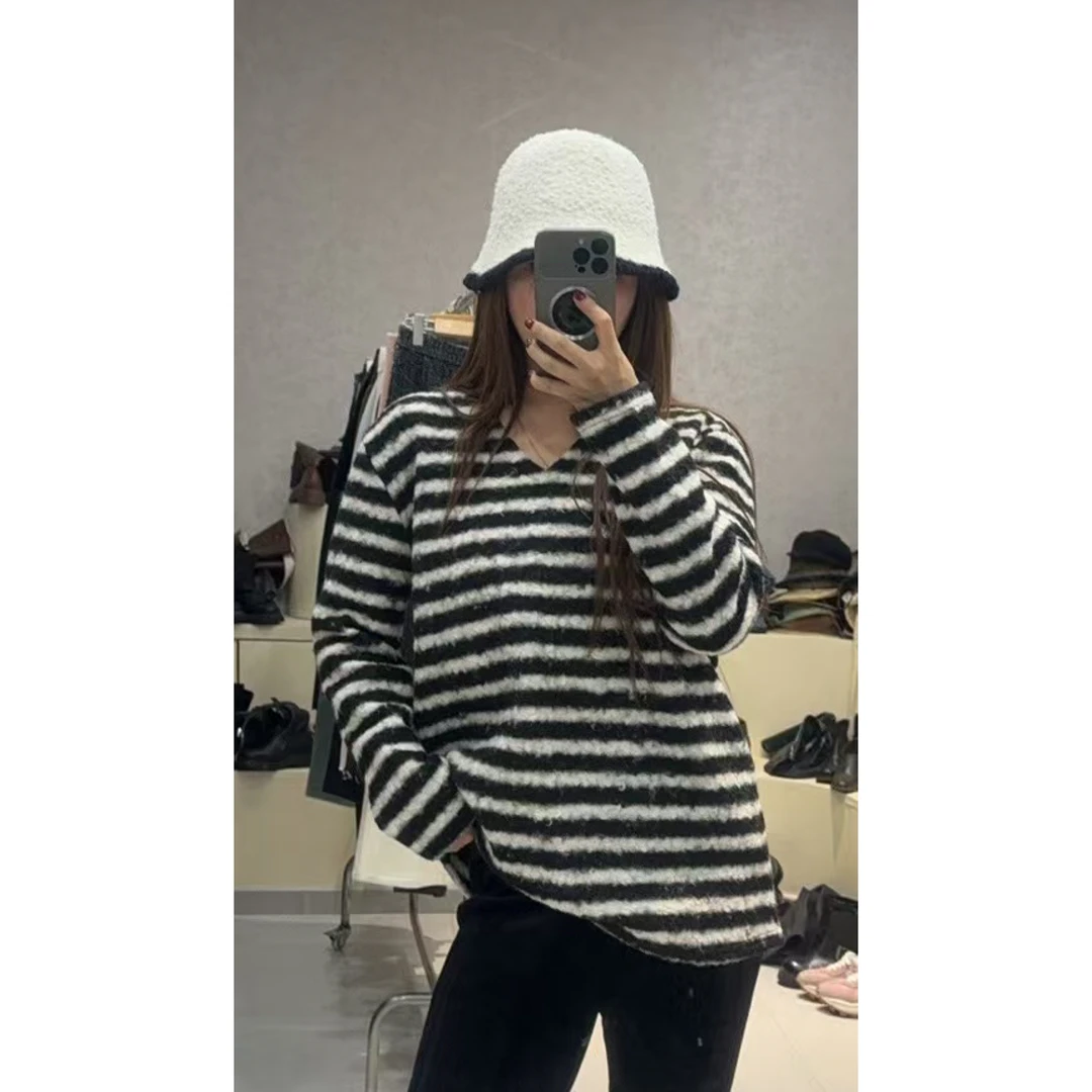 卡麦酱-V领条纹卷卷毛卫衣上衣 833