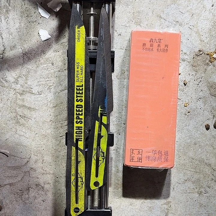 @***～白刚玉半成品刀2把，加架子，加2.3红色磨霸