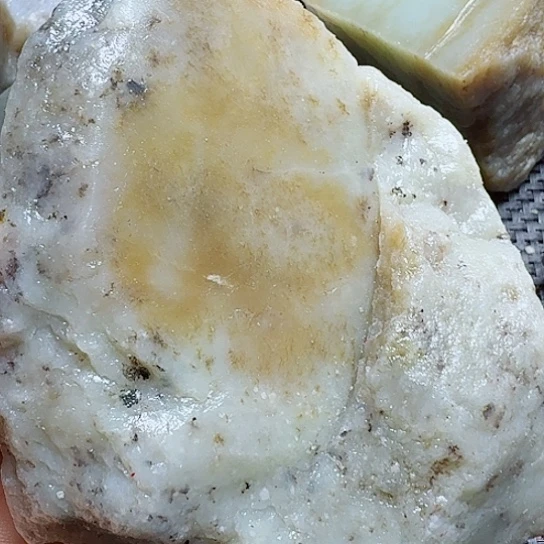 和田玉（糖玉）未镶嵌珠宝半成品