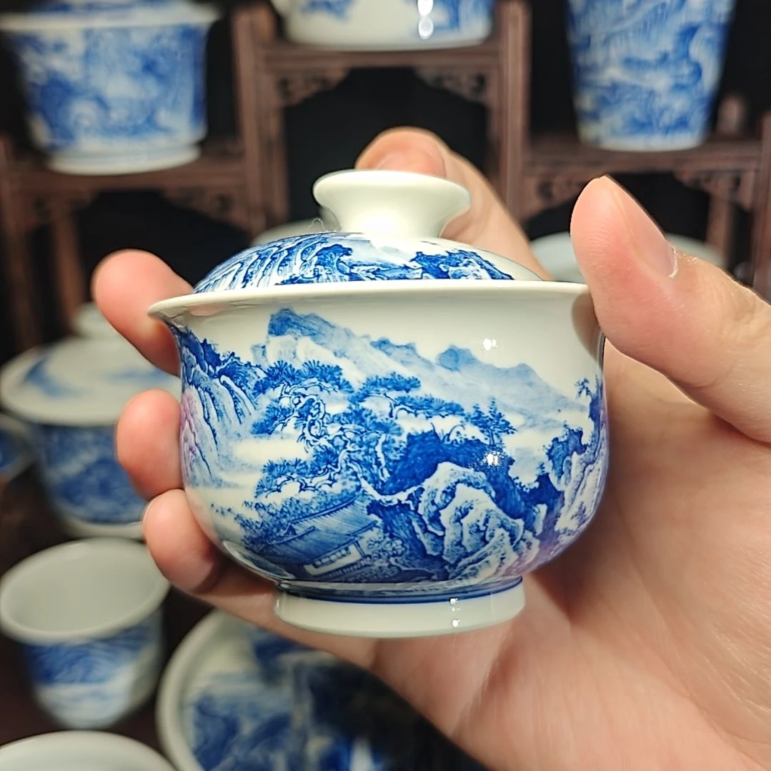 摆件青花山水盖碗