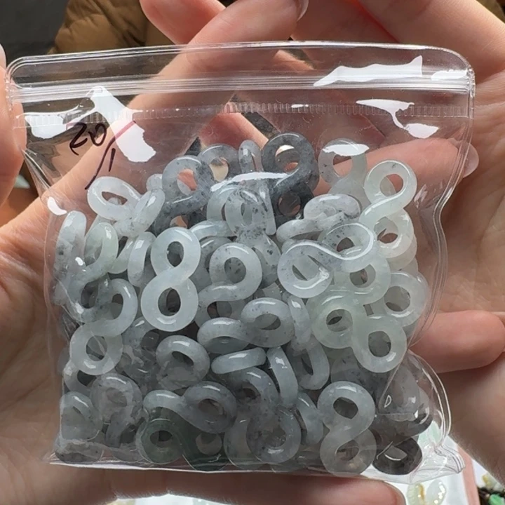 未镶嵌挂件翡翠福利1个，不包邮，拍一单邮费发货