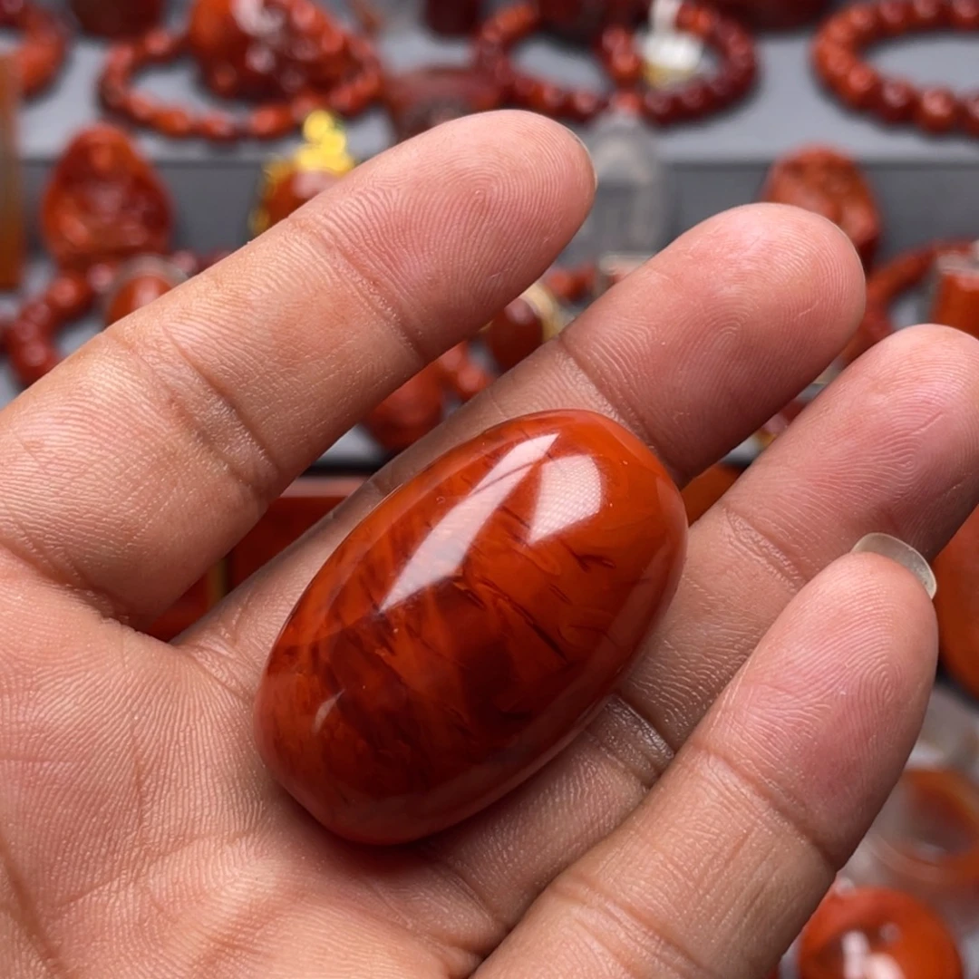 南红玛瑙未镶嵌珠宝奇石吊坠